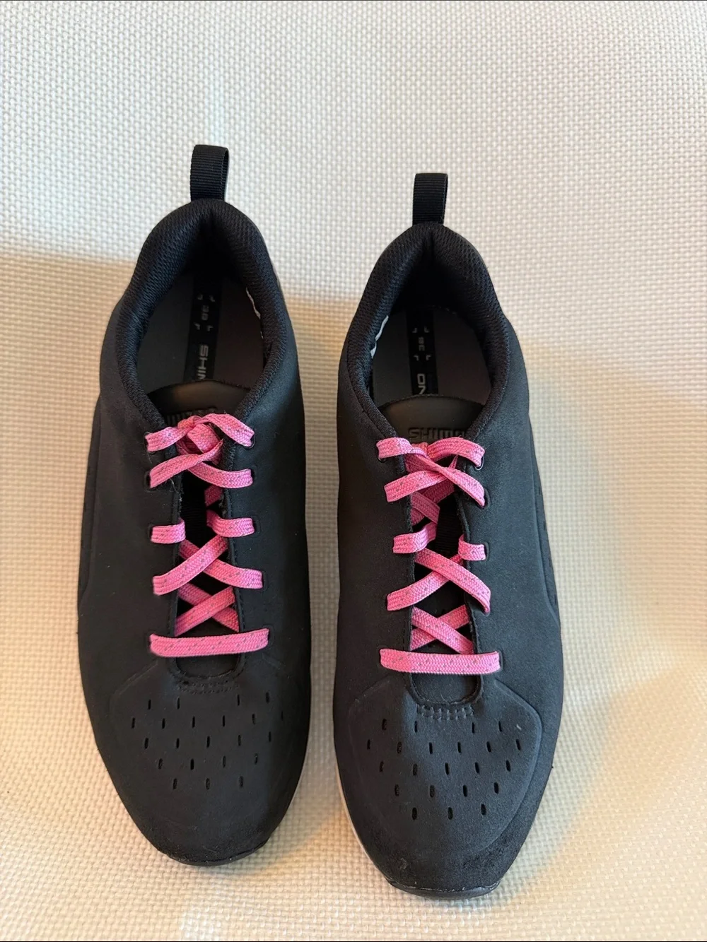 Shimano Women's Cycling Shoes Size 38 (6.5) Black Pink CT500-W Bolt Cleat